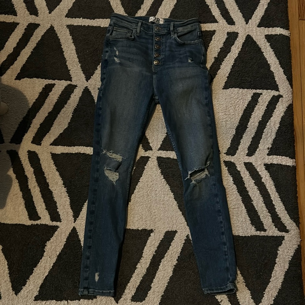 Free People Skinny Distressed jeans 28